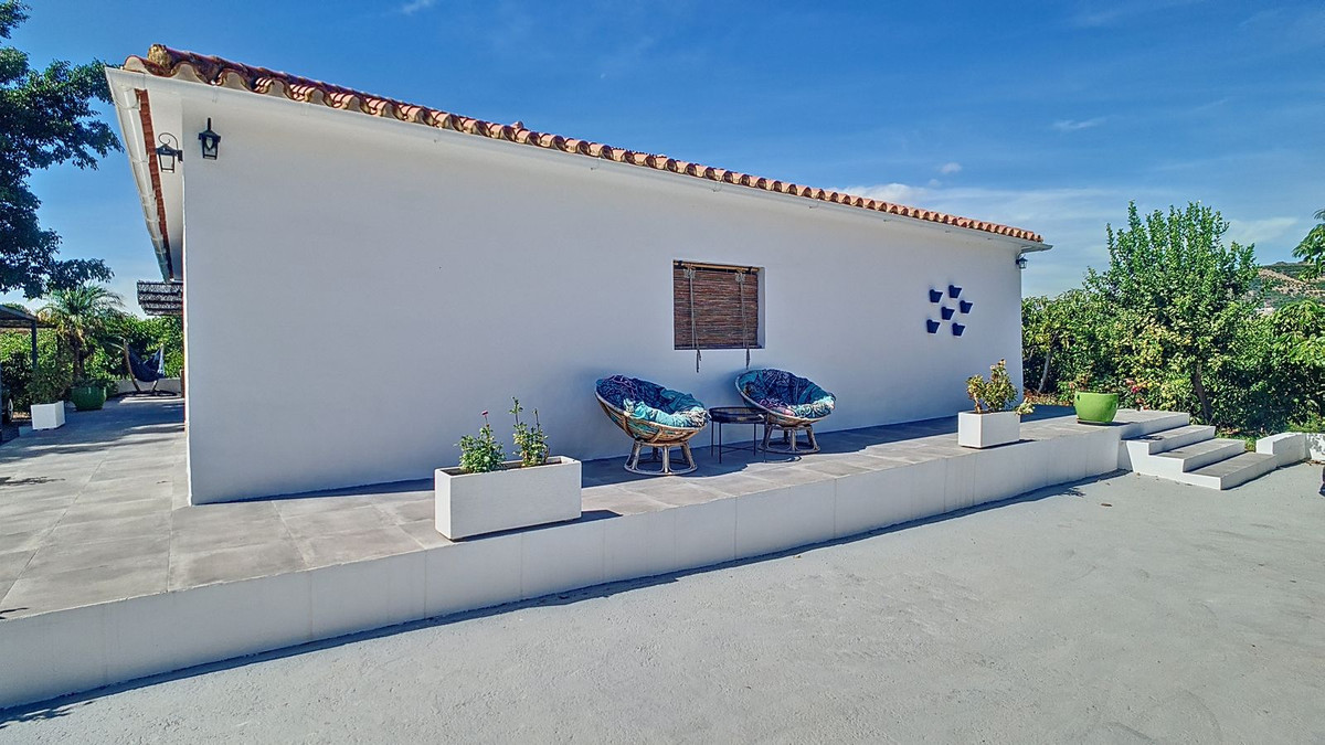 3 Bed Townhouse for sale in Vélezmálaga Costa Del Sol East, Málaga, Spain