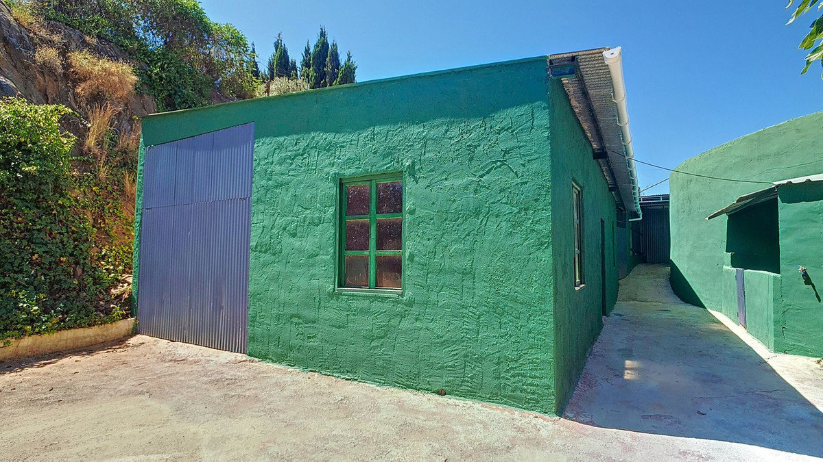 3 Bed Townhouse for sale in Vélezmálaga Costa Del Sol East, Málaga, Spain