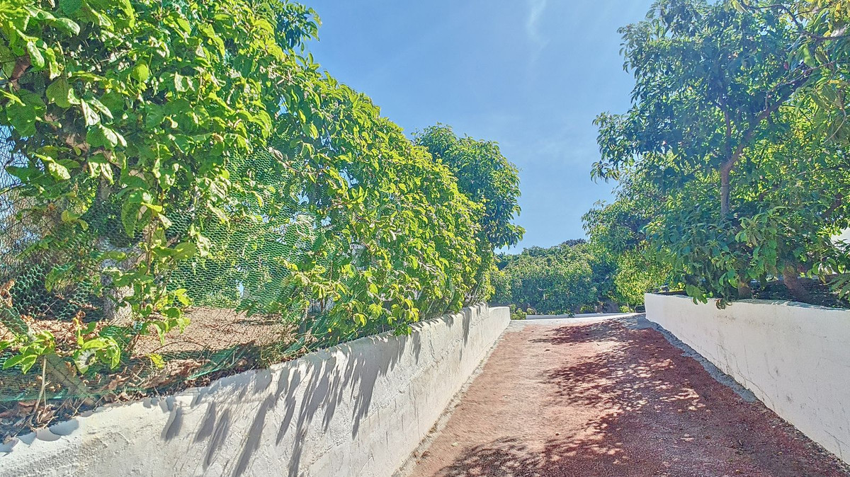 3 Bed Townhouse for sale in Vélezmálaga Costa Del Sol East, Málaga, Spain