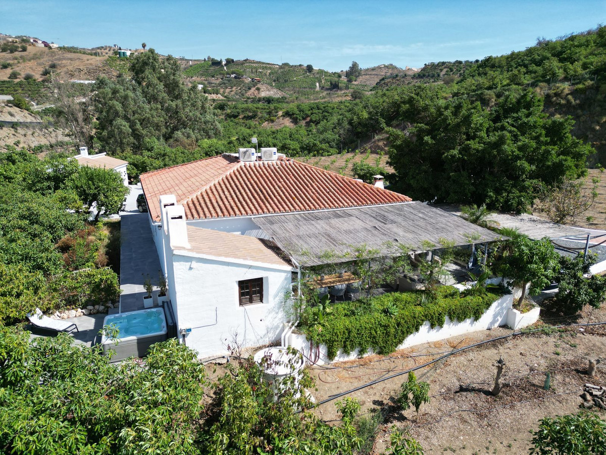 3 Bed Townhouse for sale in Vélezmálaga Costa Del Sol East, Málaga, Spain