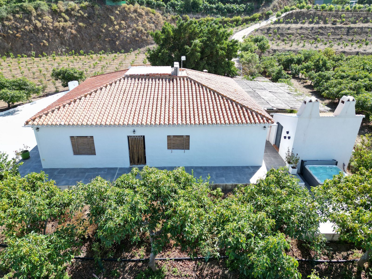 3 Bed Townhouse for sale in Vélezmálaga Costa Del Sol East, Málaga, Spain