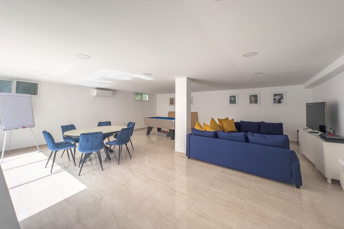 4 Bed Townhouse for sale in Benalmadena Costa Del Sol, Málaga, Spain