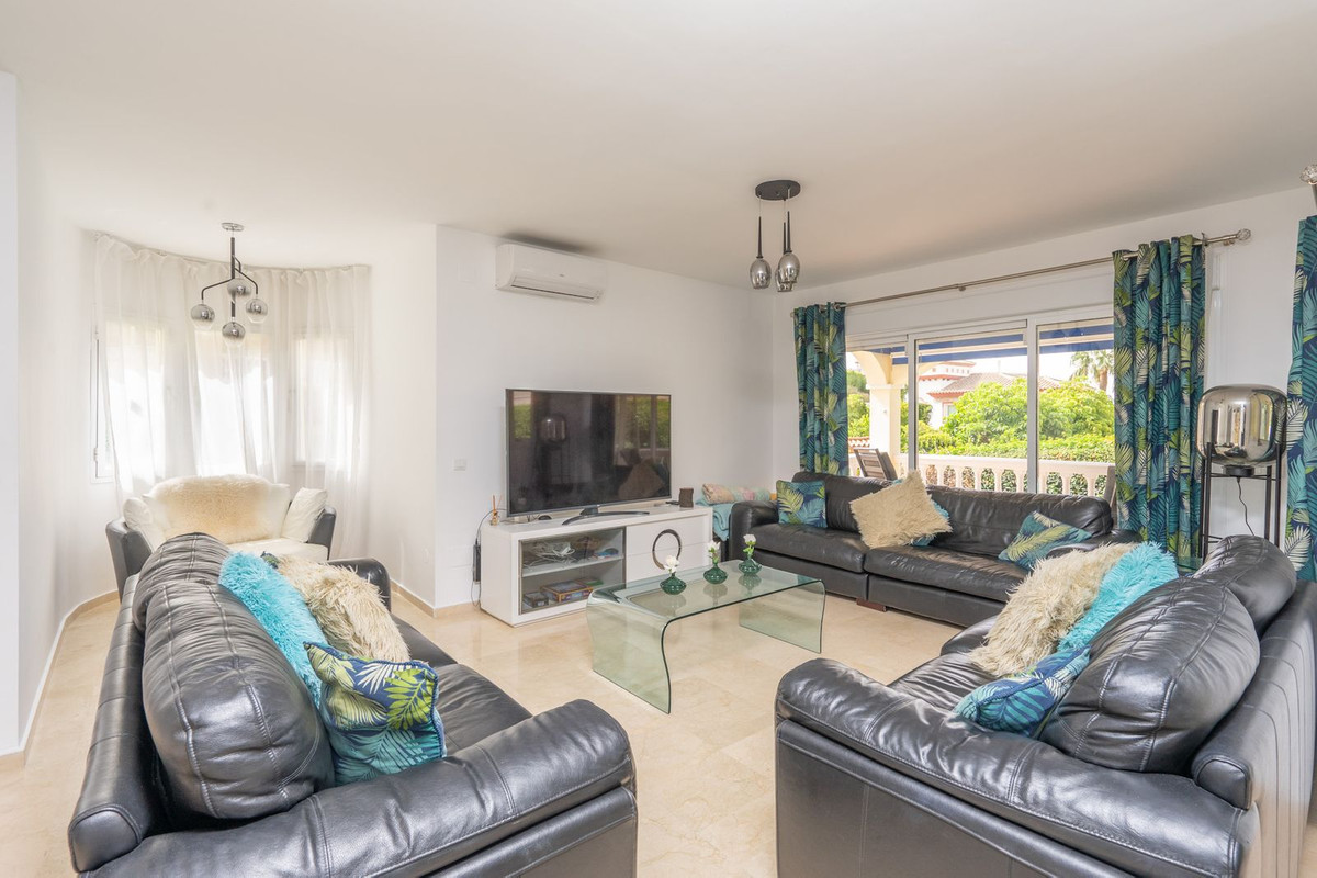 4 Bed Townhouse for sale in Benalmadena Costa Del Sol, Málaga, Spain