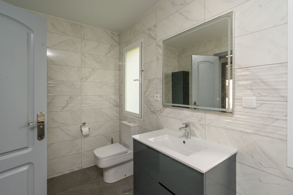4 Bed Townhouse for sale in Benalmadena Costa Del Sol, Málaga, Spain