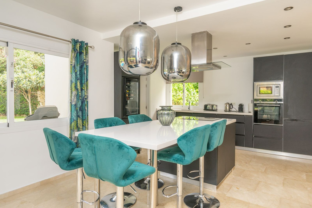 4 Bed Townhouse for sale in Benalmadena Costa Del Sol, Málaga, Spain