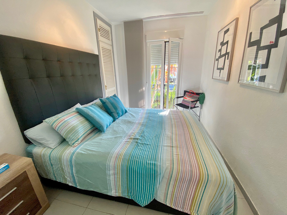 5 Bed Apartment for sale in Nagüeles Costa Del Sol, Málaga, Spain
