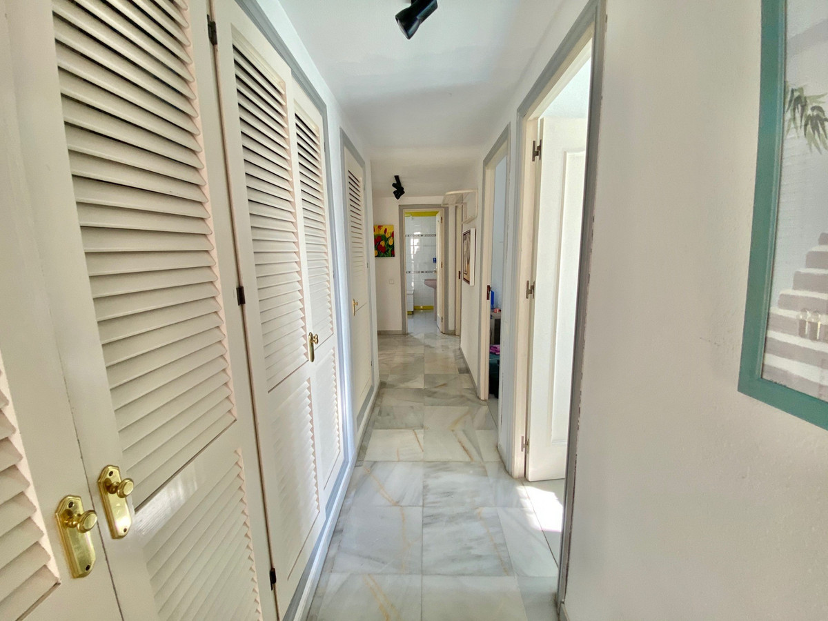 5 Bed Apartment for sale in Nagüeles Costa Del Sol, Málaga, Spain