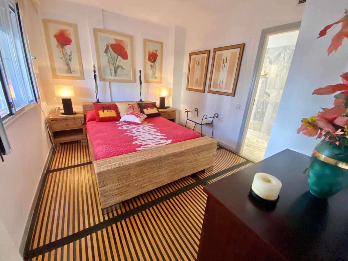 5 Bed Apartment for sale in Nagüeles Costa Del Sol, Málaga, Spain