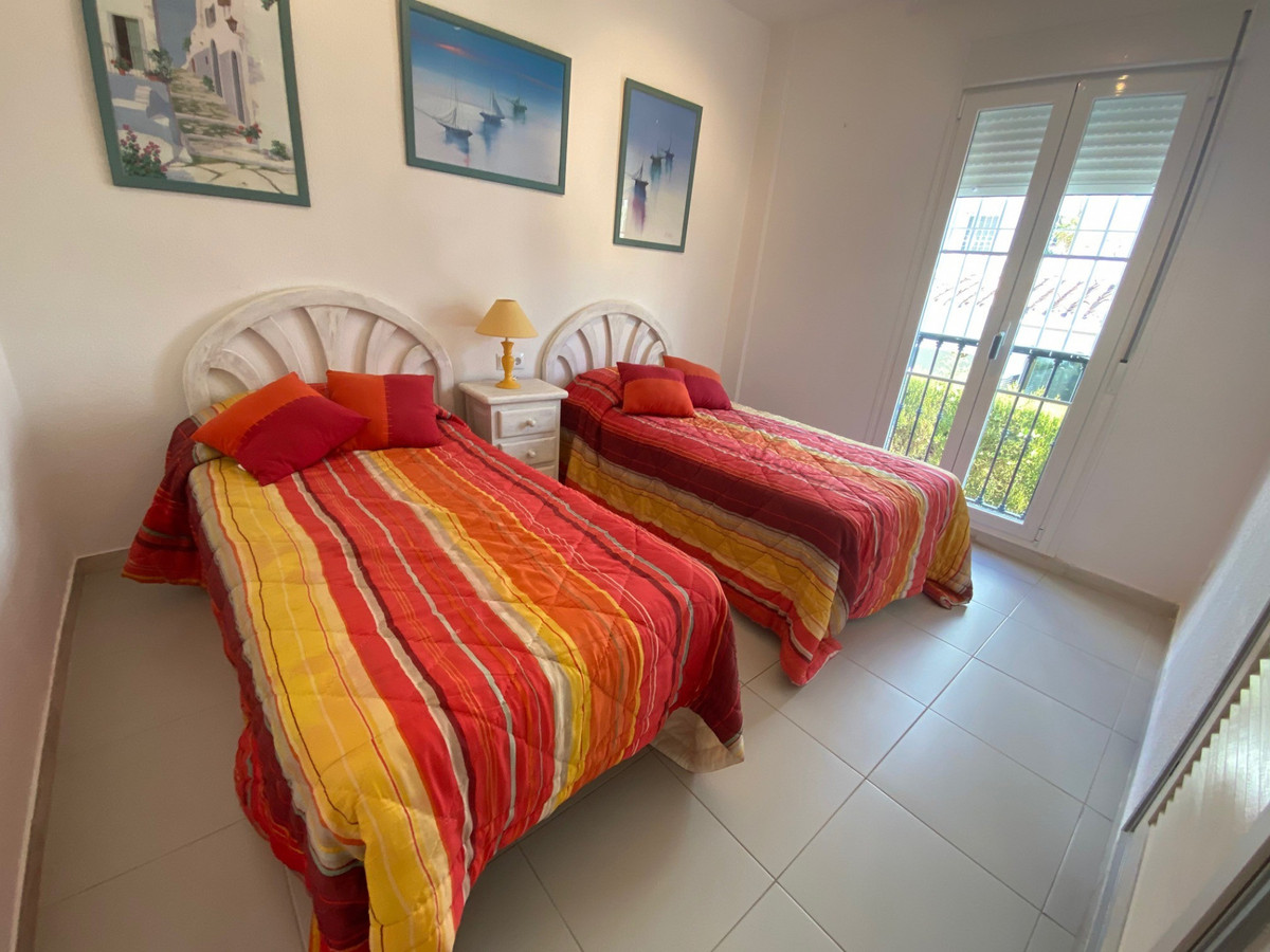 5 Bed Apartment for sale in Nagüeles Costa Del Sol, Málaga, Spain