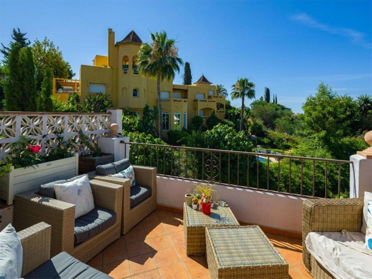 4 Bed Townhouse for sale in El Rosario Costa Del Sol, Málaga, Spain