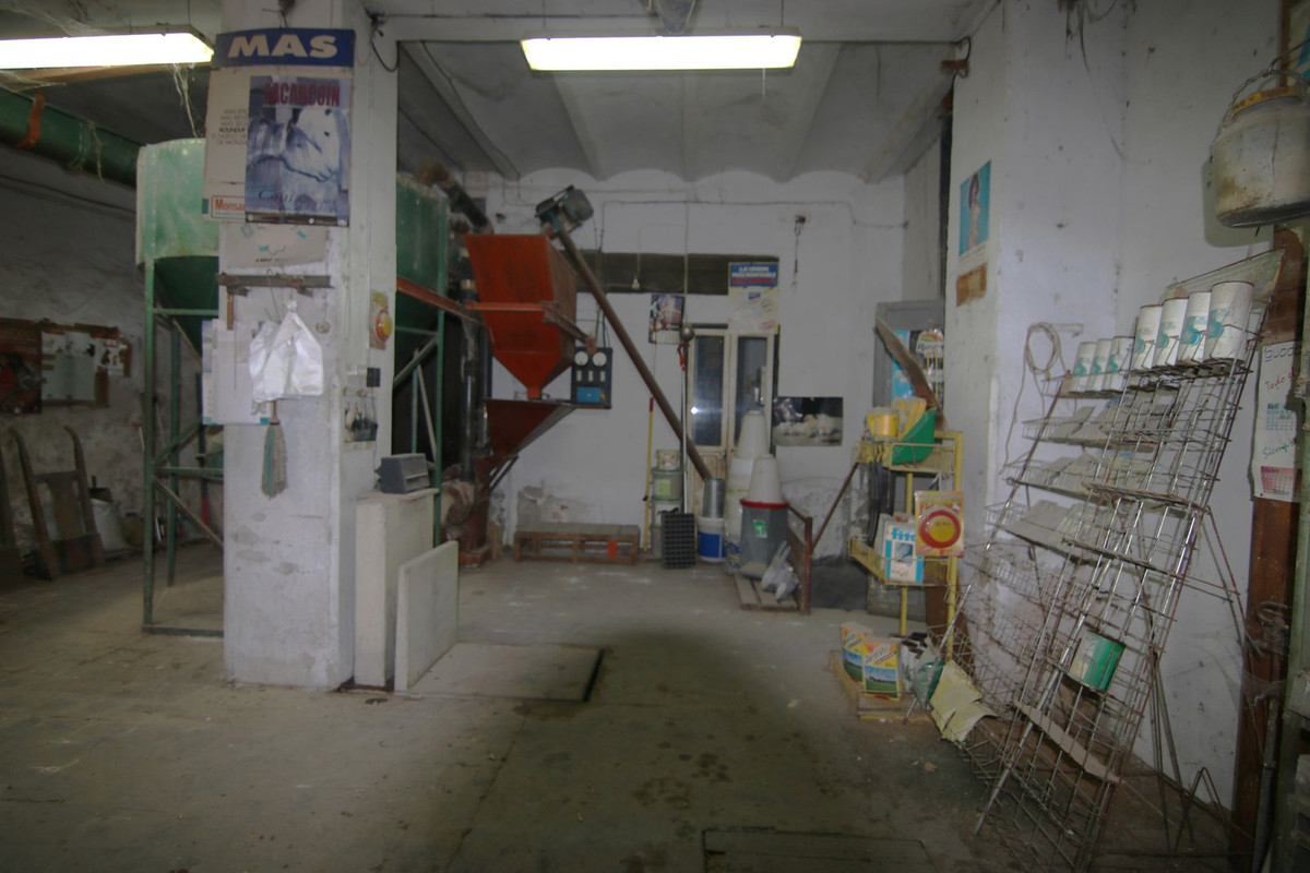 Se vende Nave industrial  en Costa Del Sol, Málaga, España