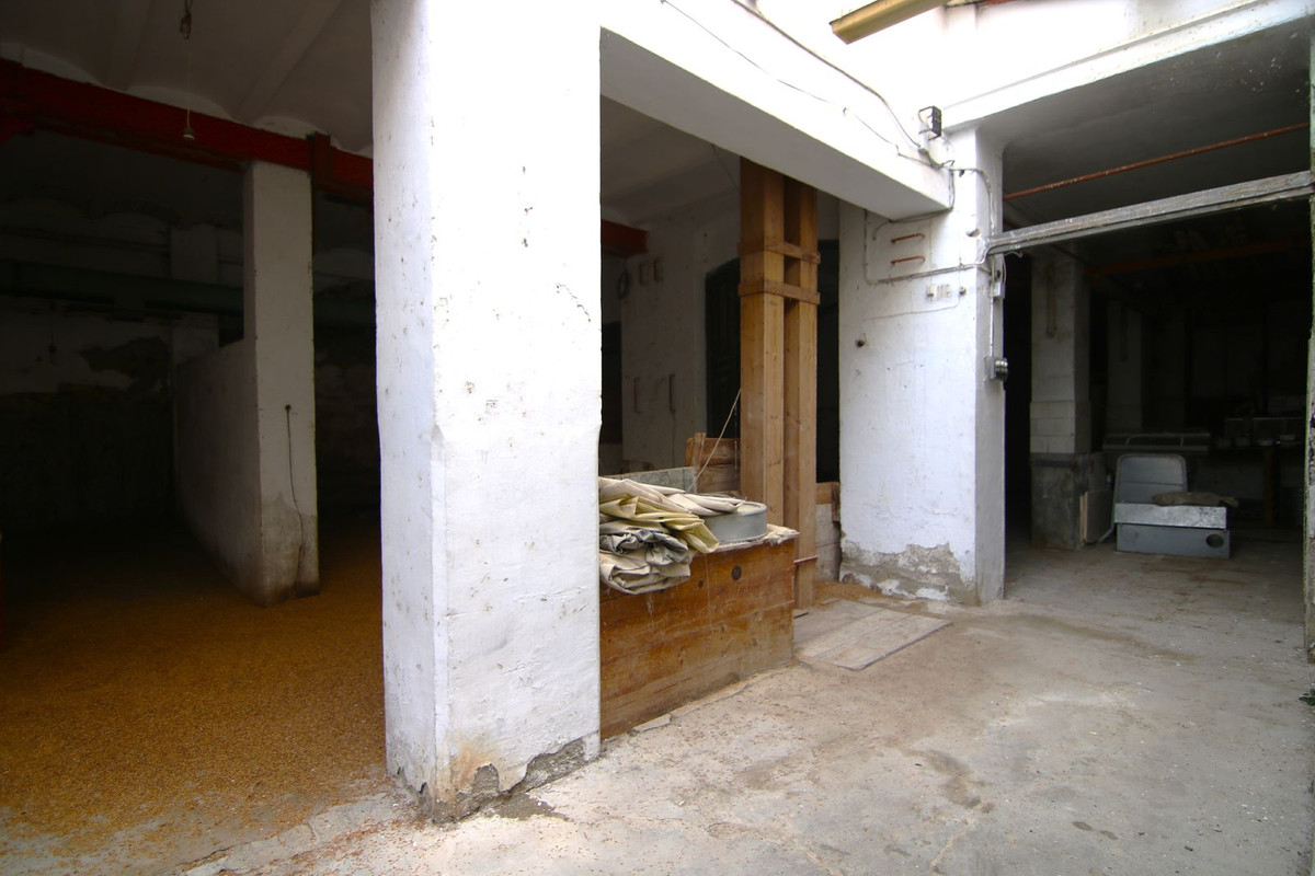 Se vende Nave industrial  en Costa Del Sol, Málaga, España
