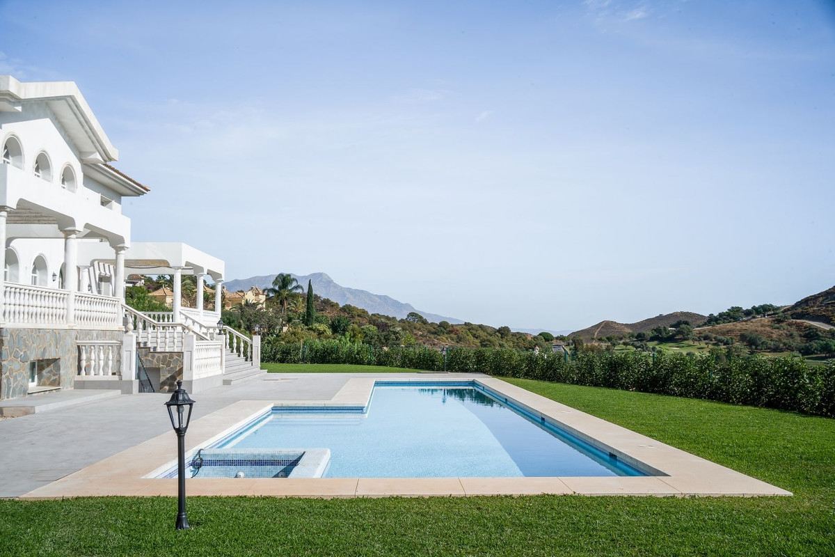 Se vende Villa - Chalet de 6 dormitorios en Costa Del Sol, Málaga, España