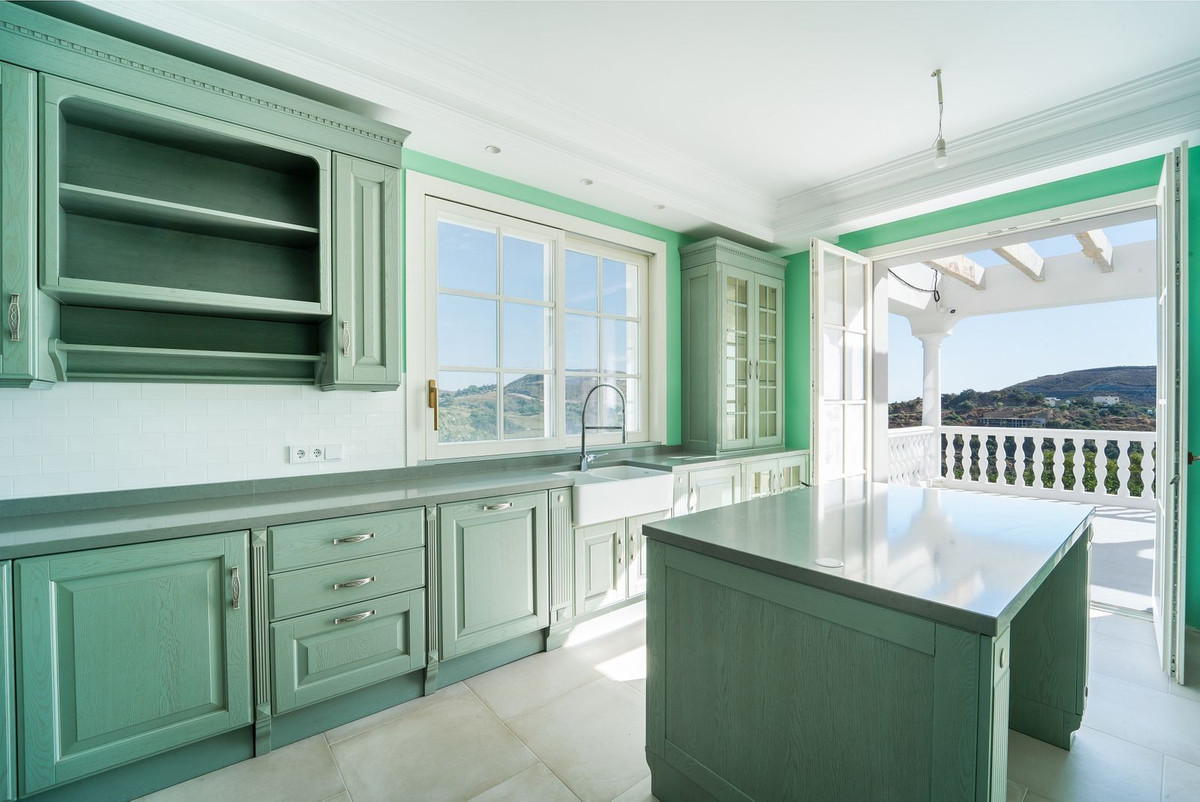 Se vende Villa - Chalet de 6 dormitorios en Costa Del Sol, Málaga, España