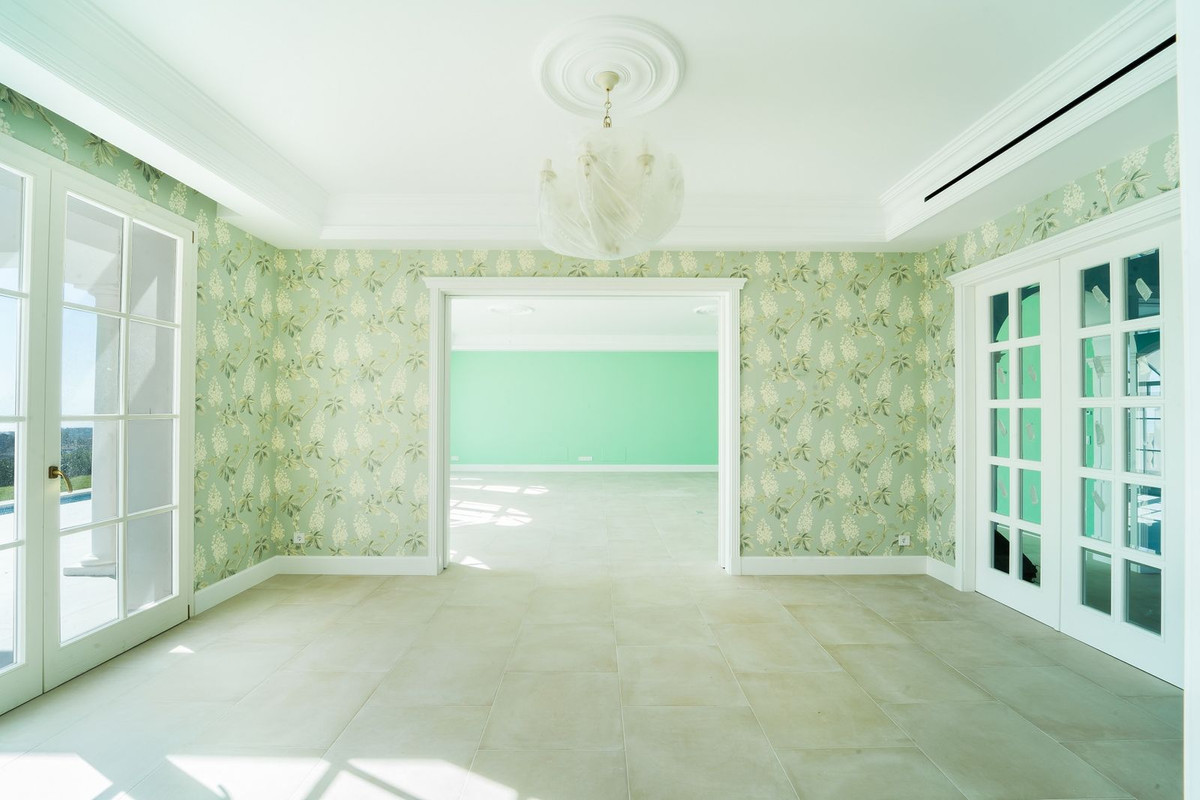 Se vende Villa - Chalet de 6 dormitorios en Costa Del Sol, Málaga, España