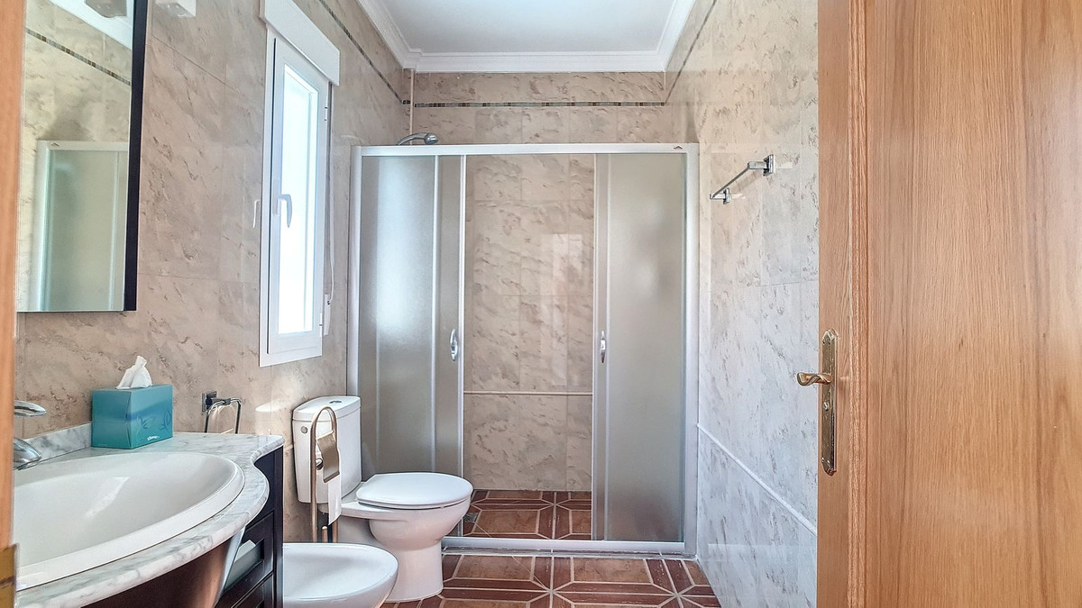 4 Bed Townhouse for sale in Arenas Costa Del Sol East, Málaga, Spain