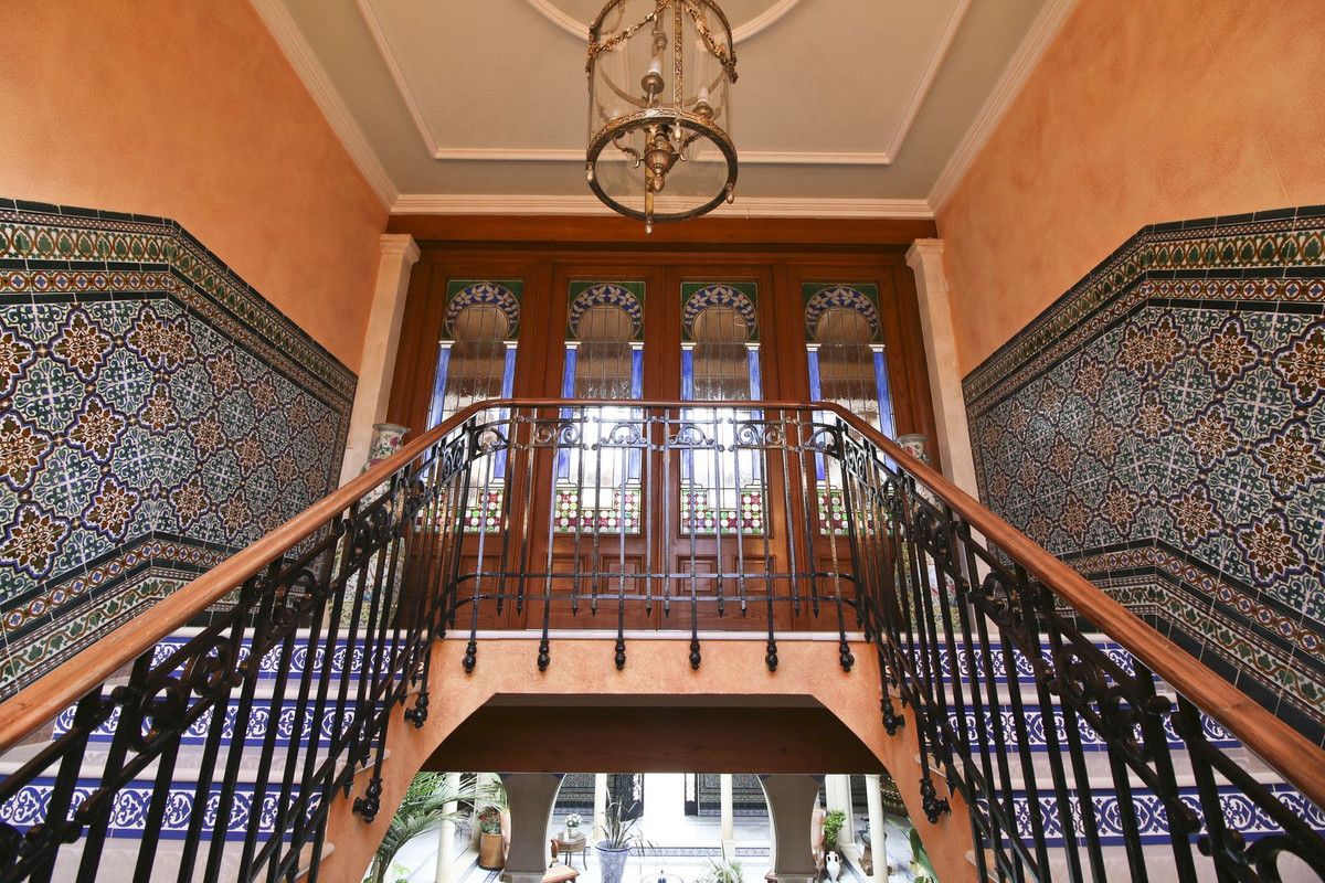 5 Bed Townhouse for sale in Villamartin Costa Blanca, Alicante, Spain