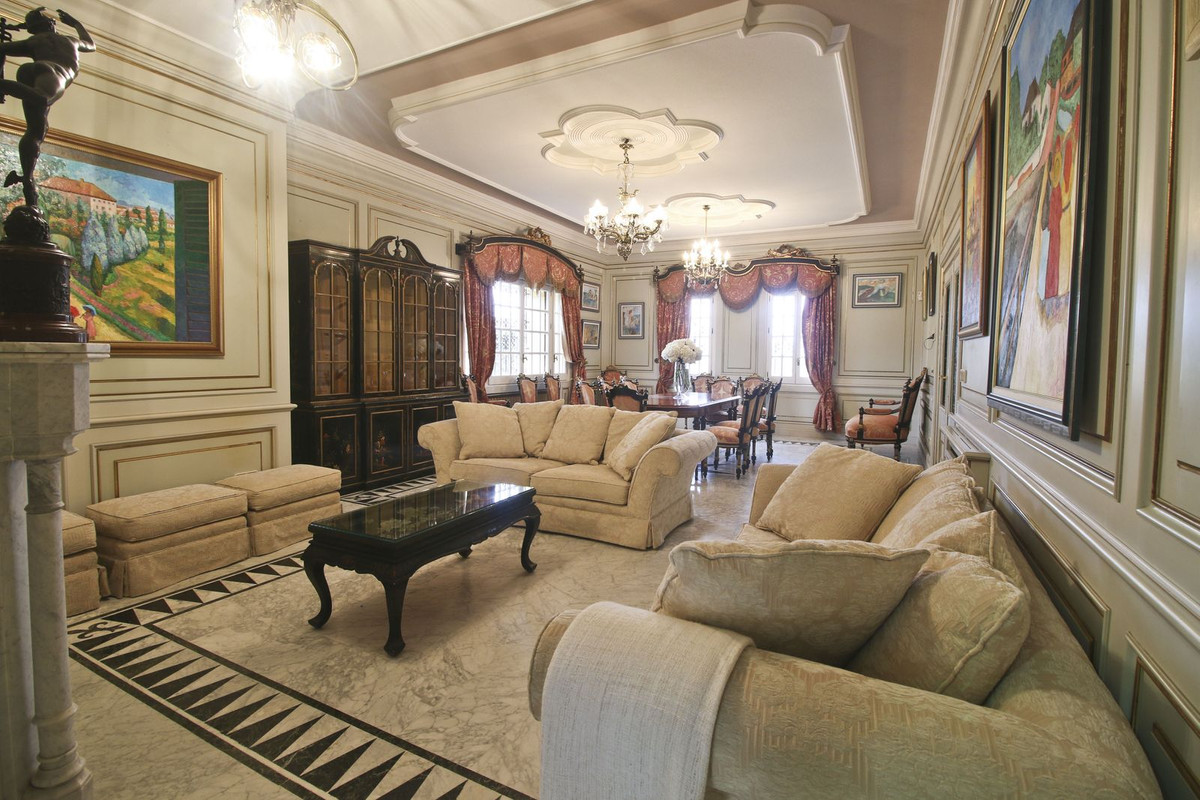 5 Bed Townhouse for sale in Villamartin Costa Blanca, Alicante, Spain