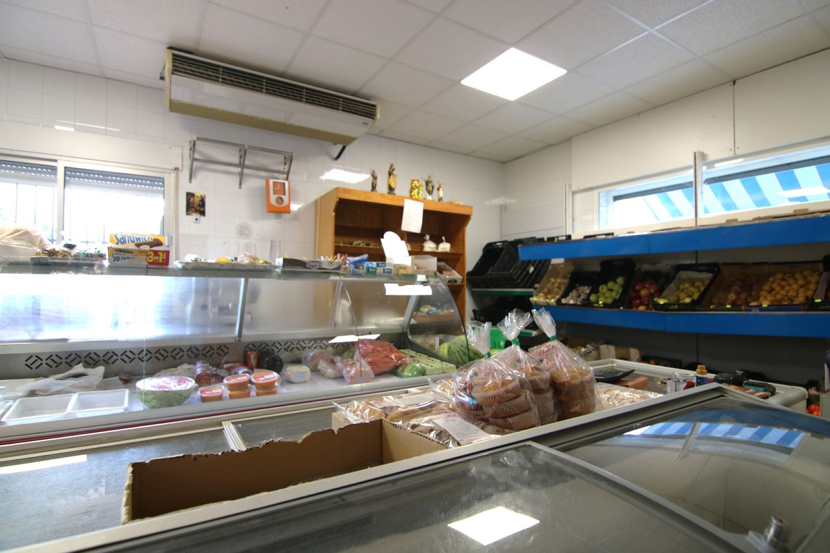 Commercial unit for sale in Alora Costa Del Sol, Málaga, Spain