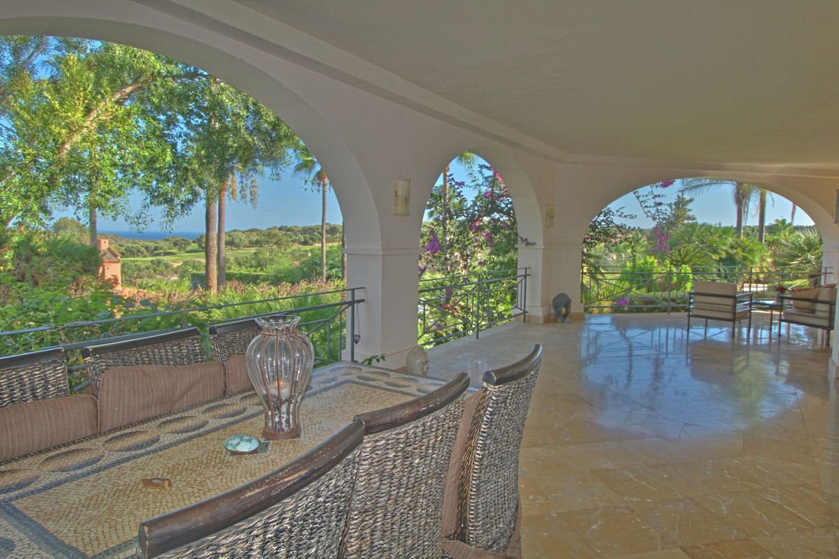 Se vende Villa - Chalet de 4 dormitorios en Costa Del Sol, Cadiz, España