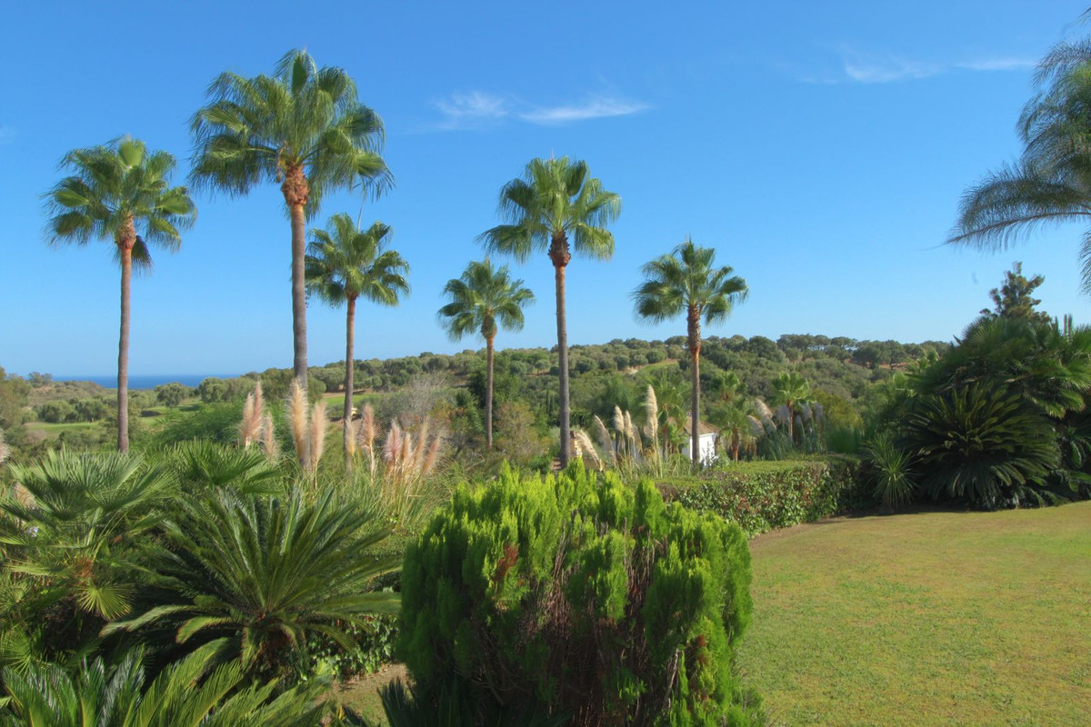 Se vende Villa - Chalet de 4 dormitorios en Costa Del Sol, Cadiz, España
