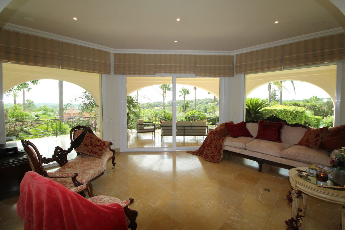 Se vende Villa - Chalet de 4 dormitorios en Costa Del Sol, Cadiz, España