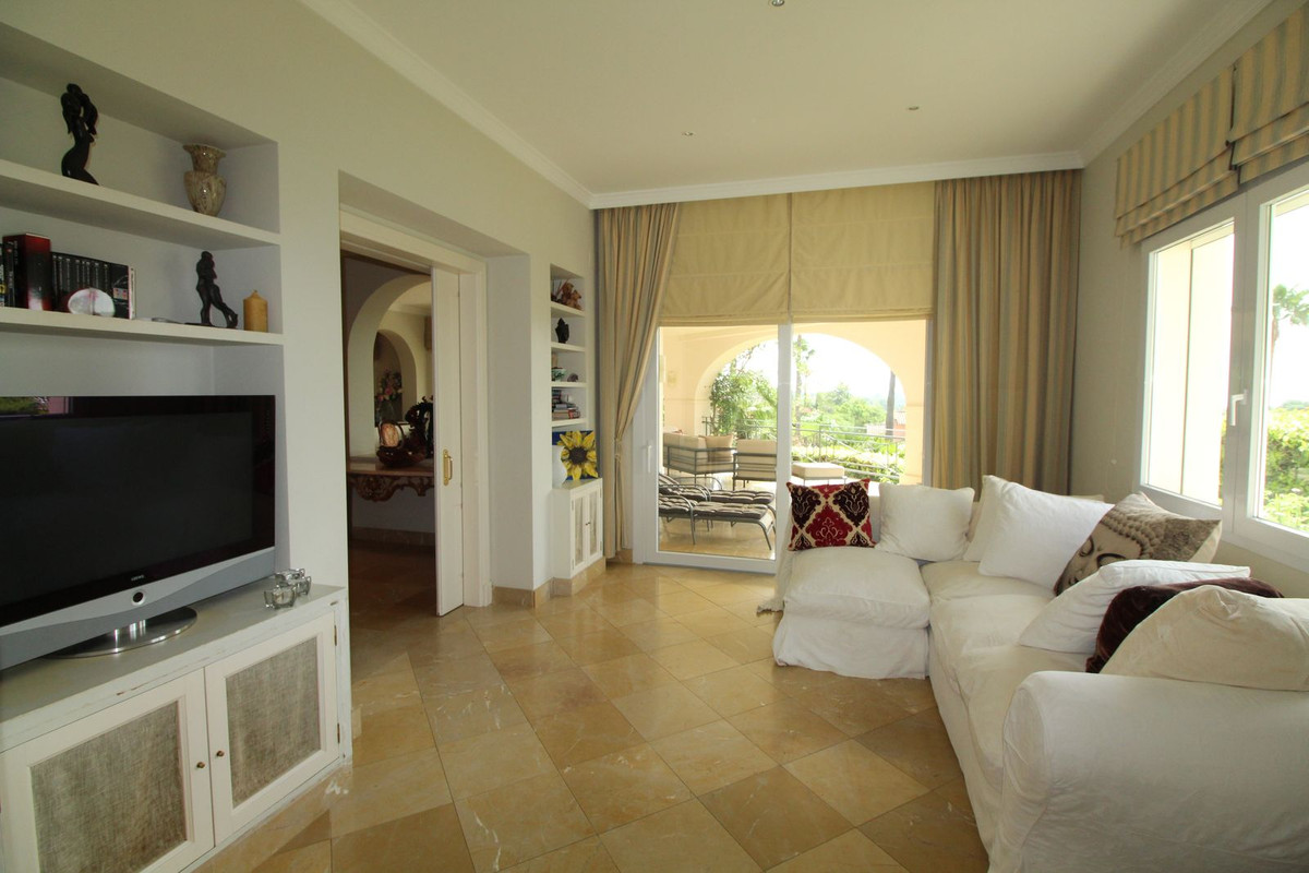 Se vende Villa - Chalet de 4 dormitorios en Costa Del Sol, Cadiz, España