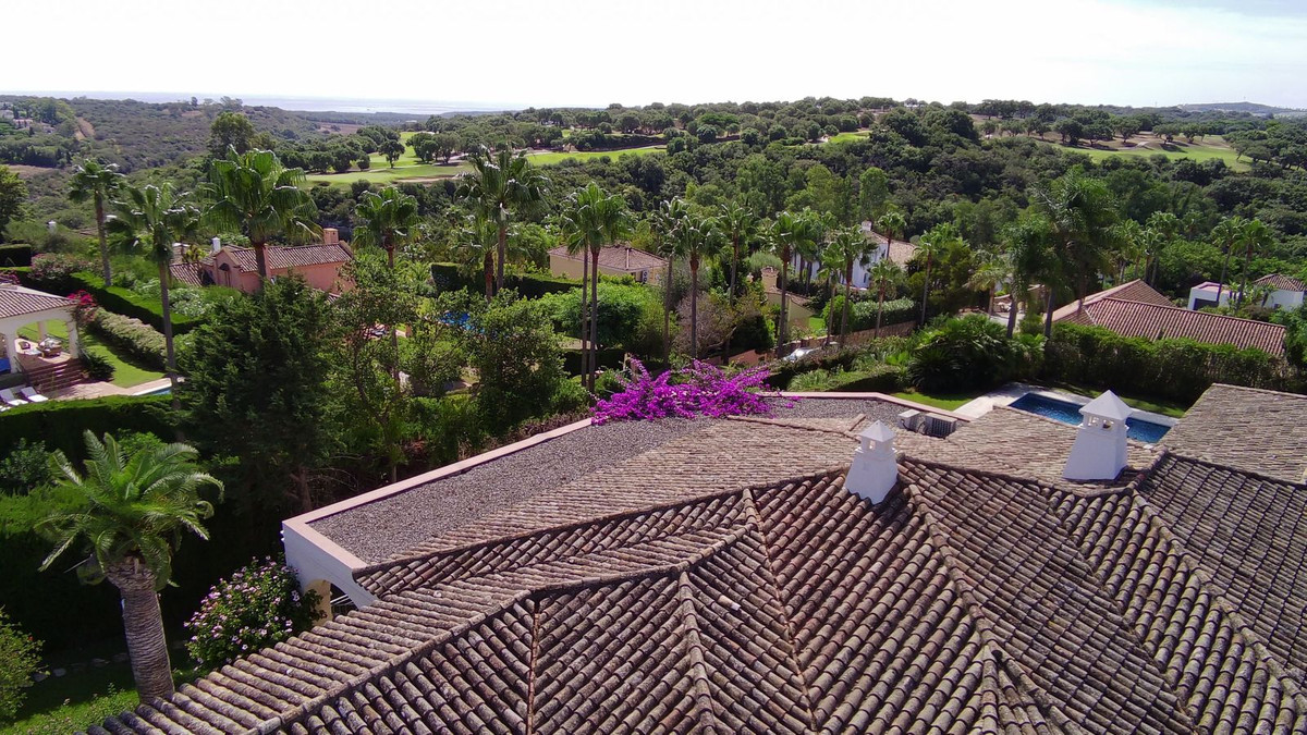 Se vende Villa - Chalet de 4 dormitorios en Costa Del Sol, Cadiz, España
