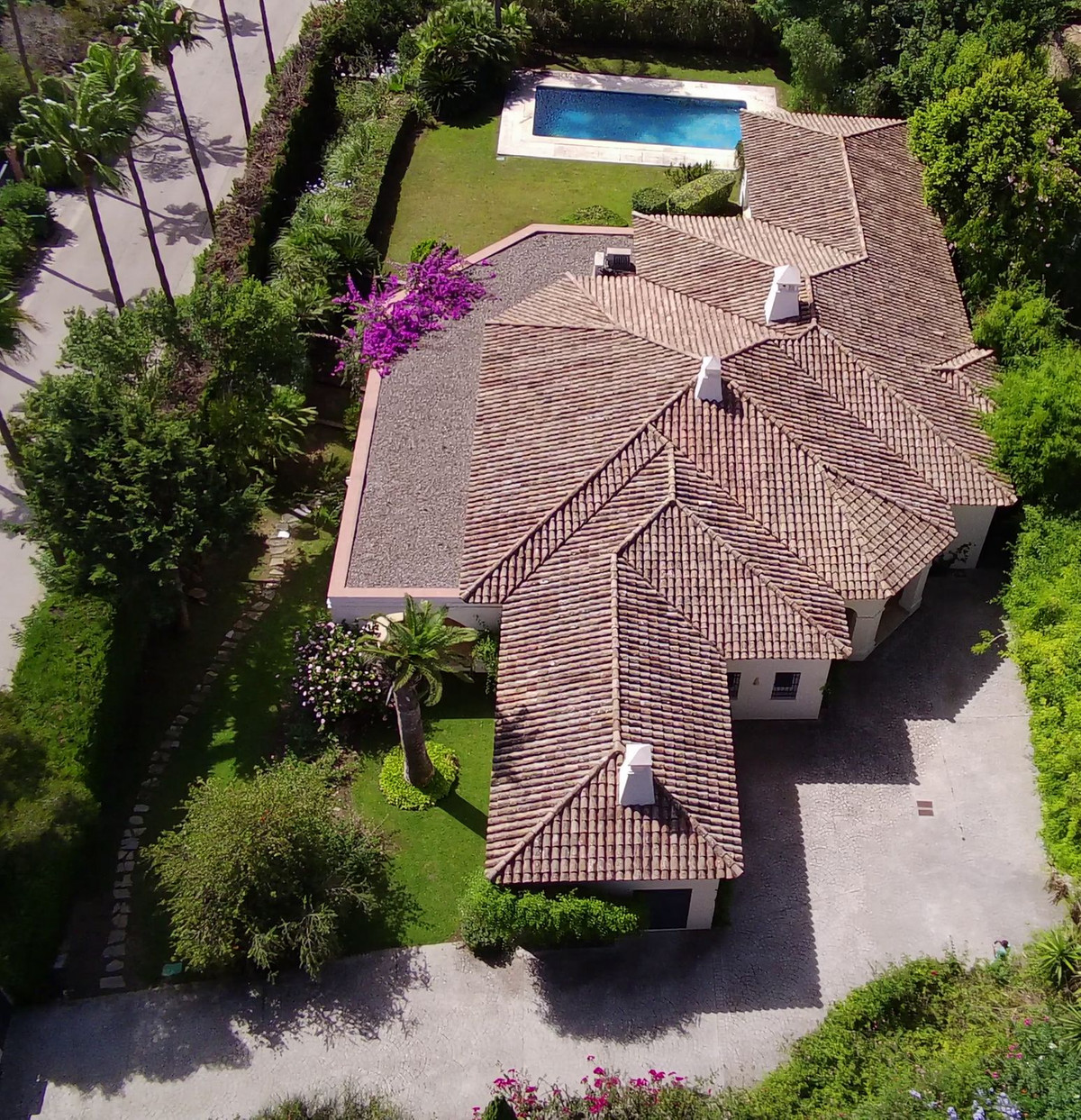 Se vende Villa - Chalet de 4 dormitorios en Costa Del Sol, Cadiz, España
