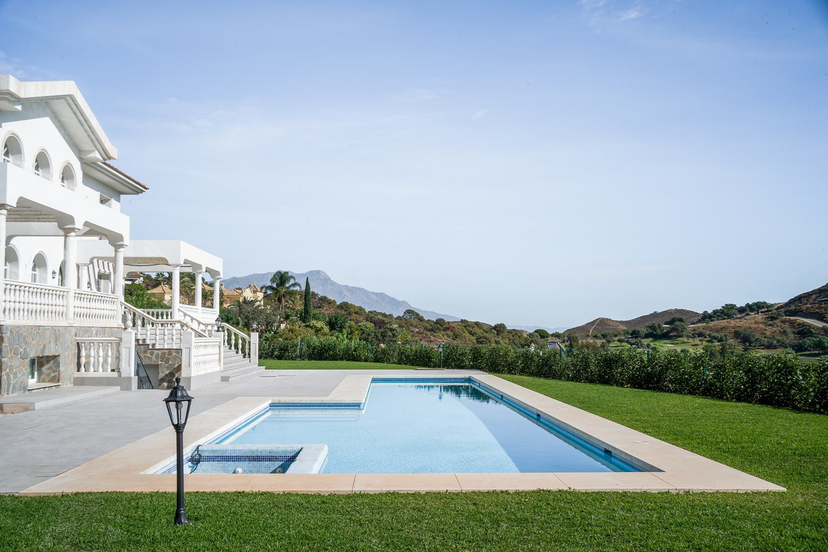 Se vende Villa - Chalet de 6 dormitorios en Costa Del Sol, Málaga, España