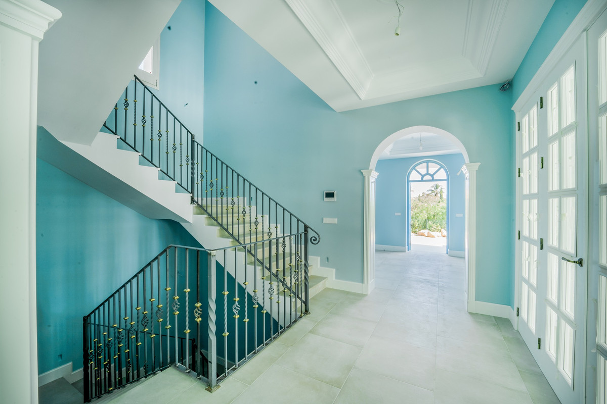 Se vende Villa - Chalet de 6 dormitorios en Costa Del Sol, Málaga, España