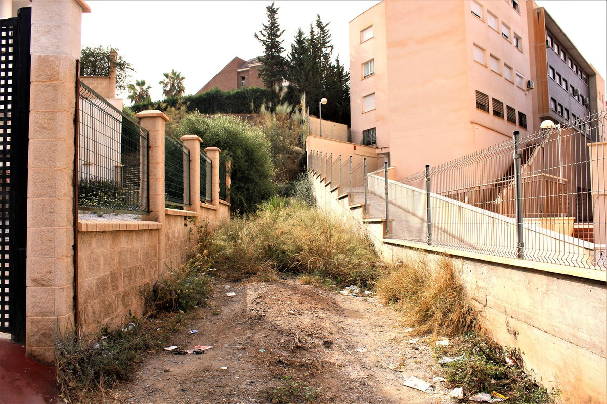 Se vende Terreno Urbano  en Costa Del Sol East, Málaga, España