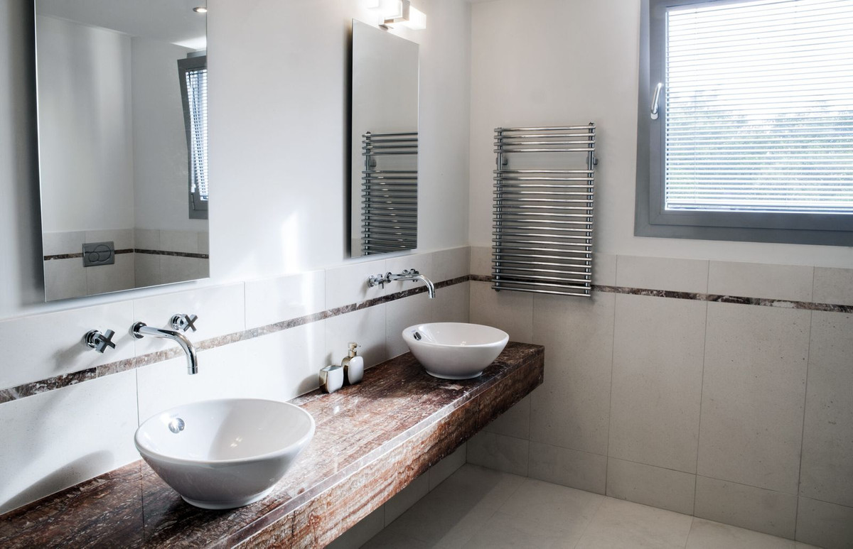 Se vende Adosada de 5 dormitorios en Costa Del Sol, Málaga, España
