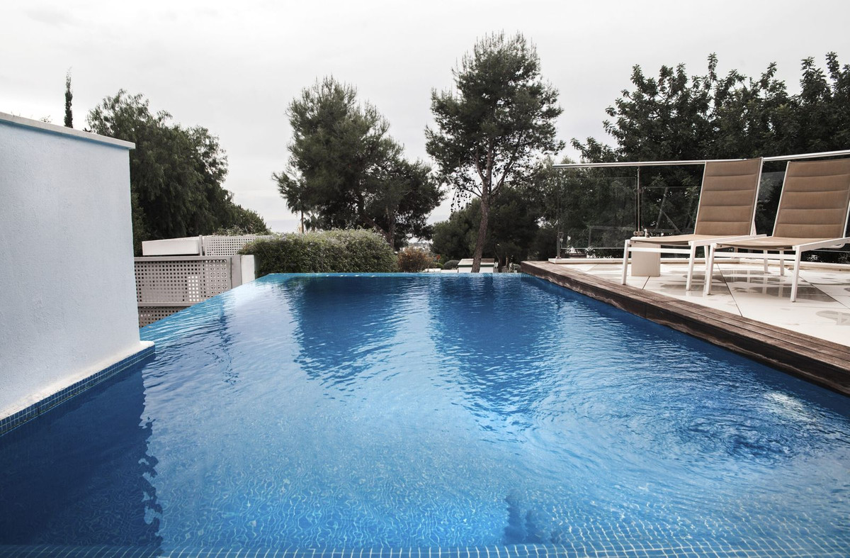 Se vende Adosada de 5 dormitorios en Costa Del Sol, Málaga, España