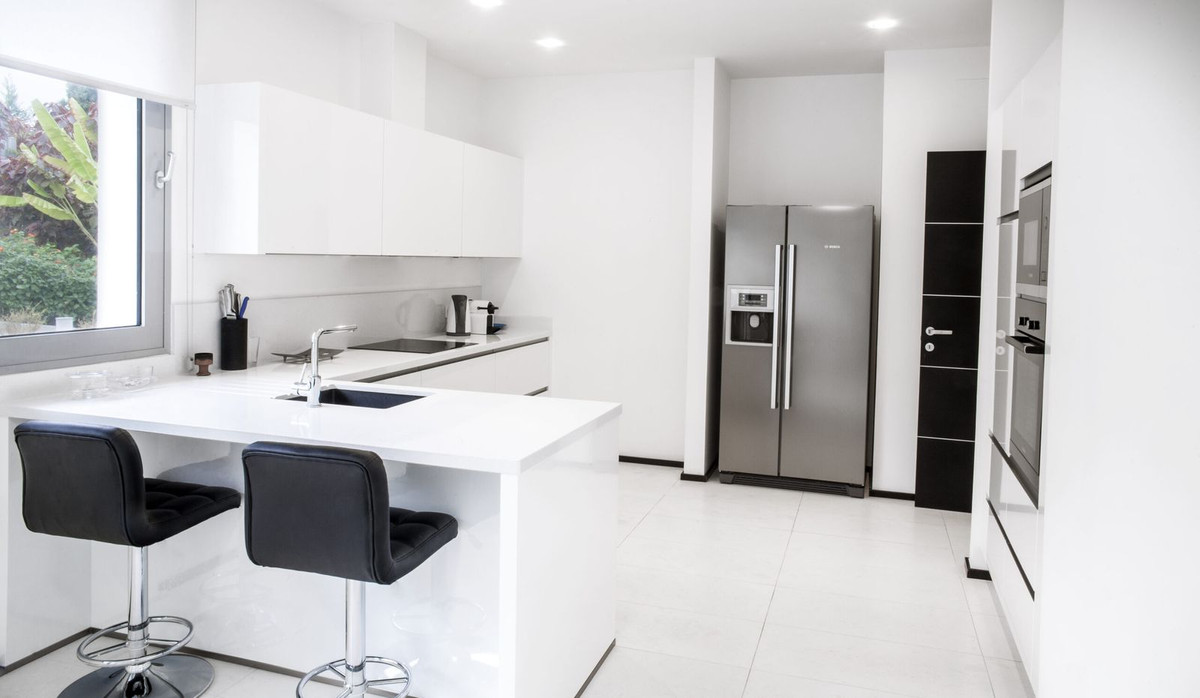Se vende Adosada de 5 dormitorios en Costa Del Sol, Málaga, España