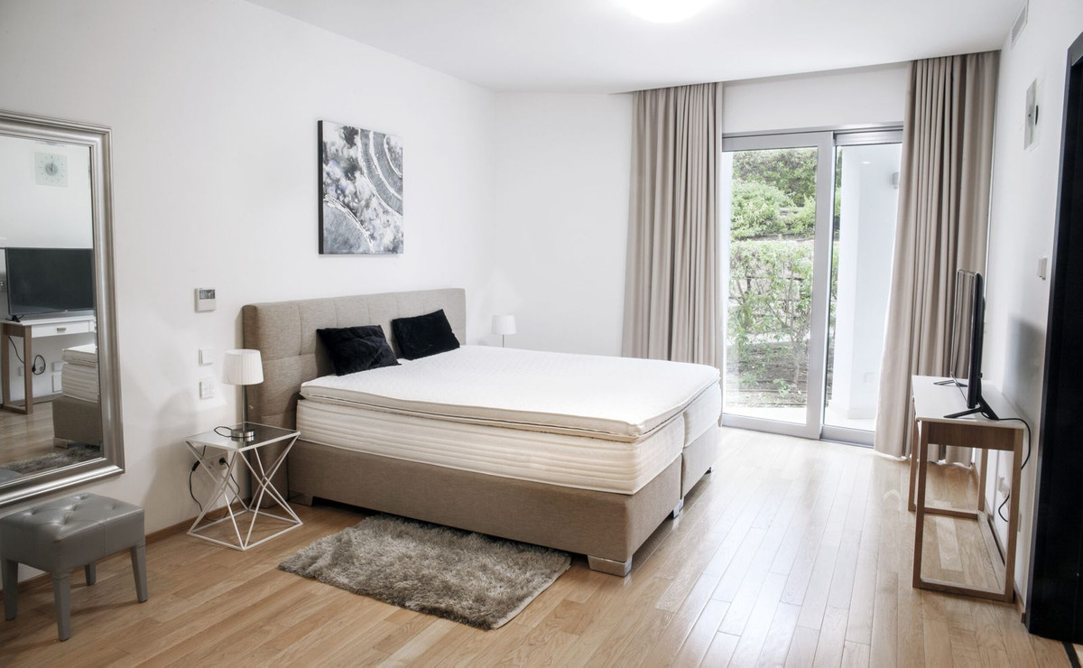 Se vende Adosada de 5 dormitorios en Costa Del Sol, Málaga, España