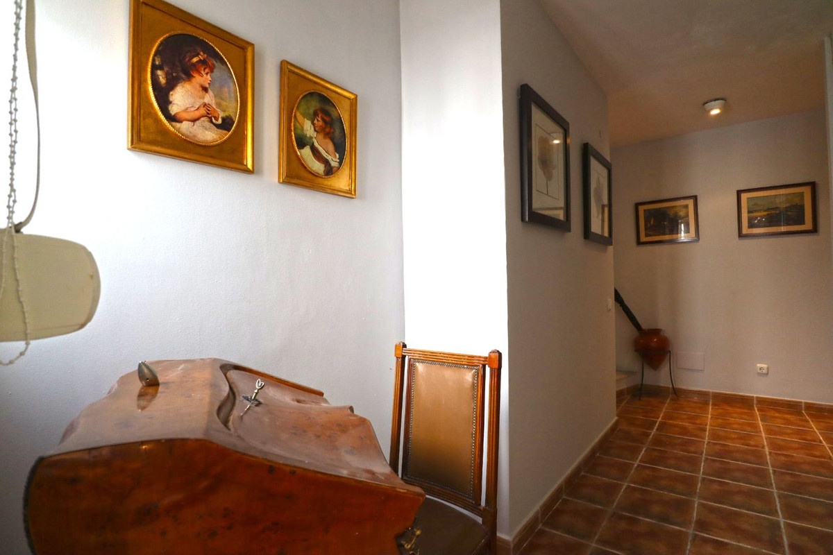 2 Bed Apartment for sale in Marbella Costa Del Sol, Málaga, Spain
