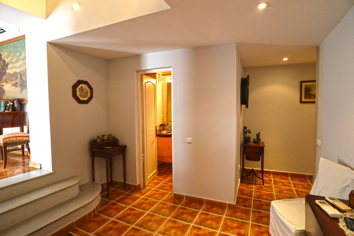 2 Bed Apartment for sale in Marbella Costa Del Sol, Málaga, Spain