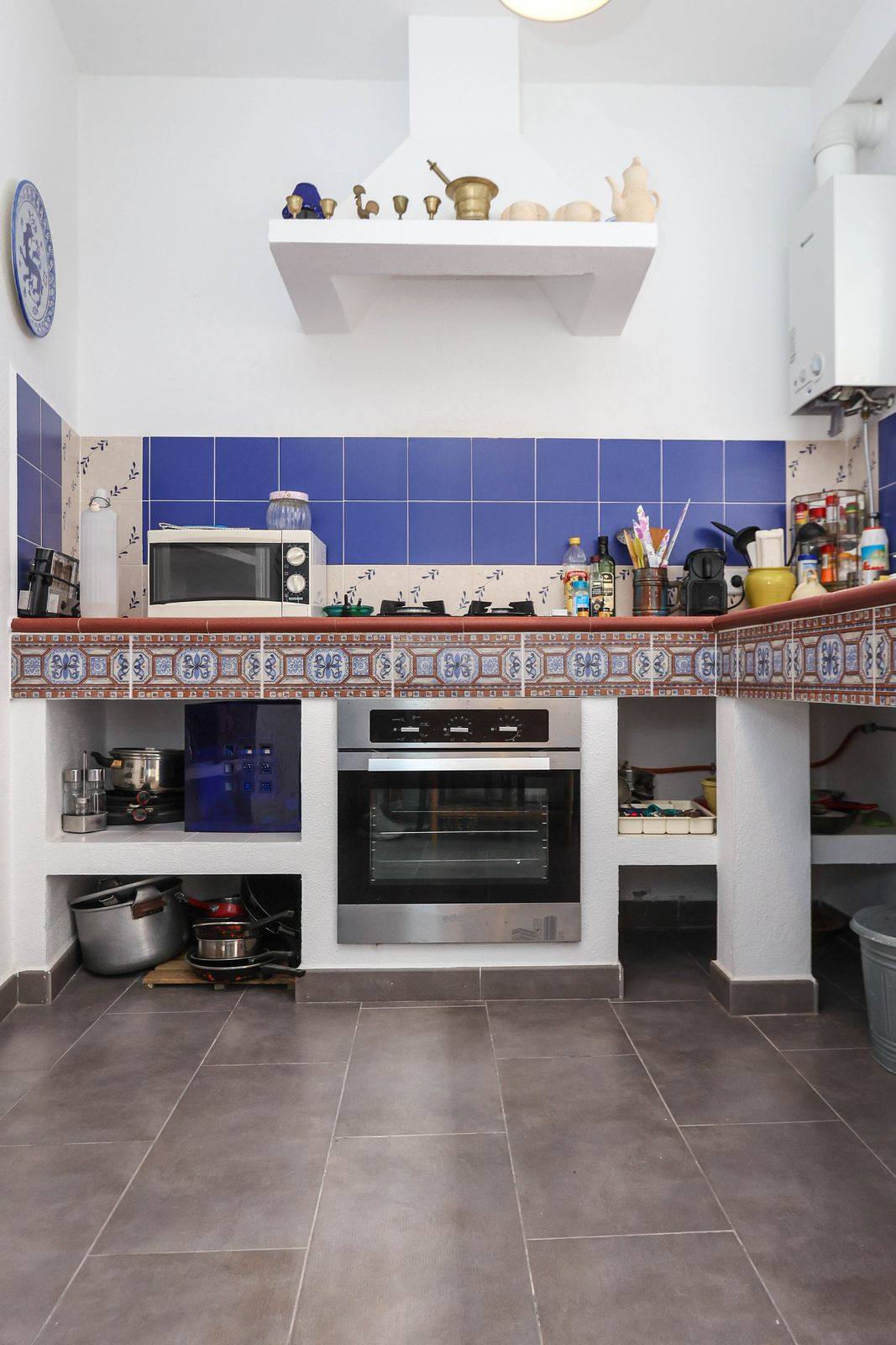 5 Bed Townhouse for sale in Tolox Costa Del Sol, Málaga, Spain
