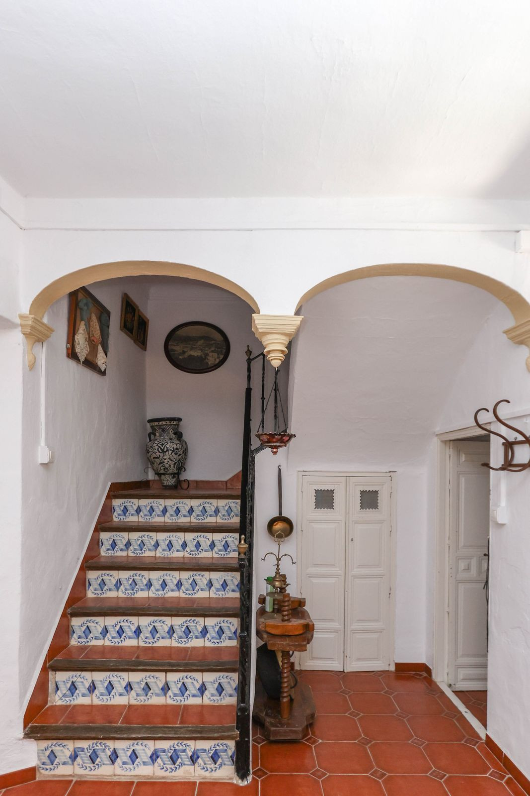 5 Bed Townhouse for sale in Tolox Costa Del Sol, Málaga, Spain