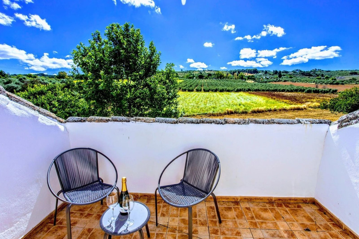 15 Bed Commercial unit for sale in Ronda Costa Del Sol, Málaga, Spain
