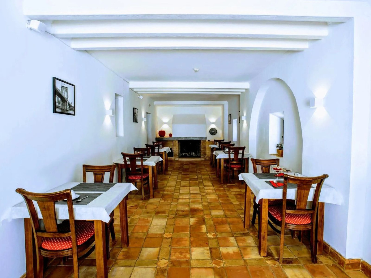 15 Bed Commercial unit for sale in Ronda Costa Del Sol, Málaga, Spain