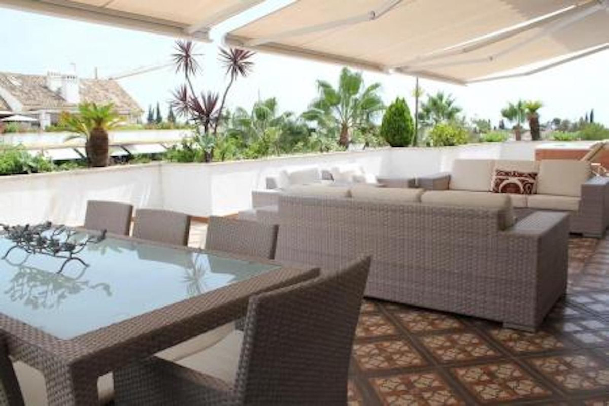 4 Bed Apartment for sale in The Golden Mile Costa Del Sol, Málaga, Spain
