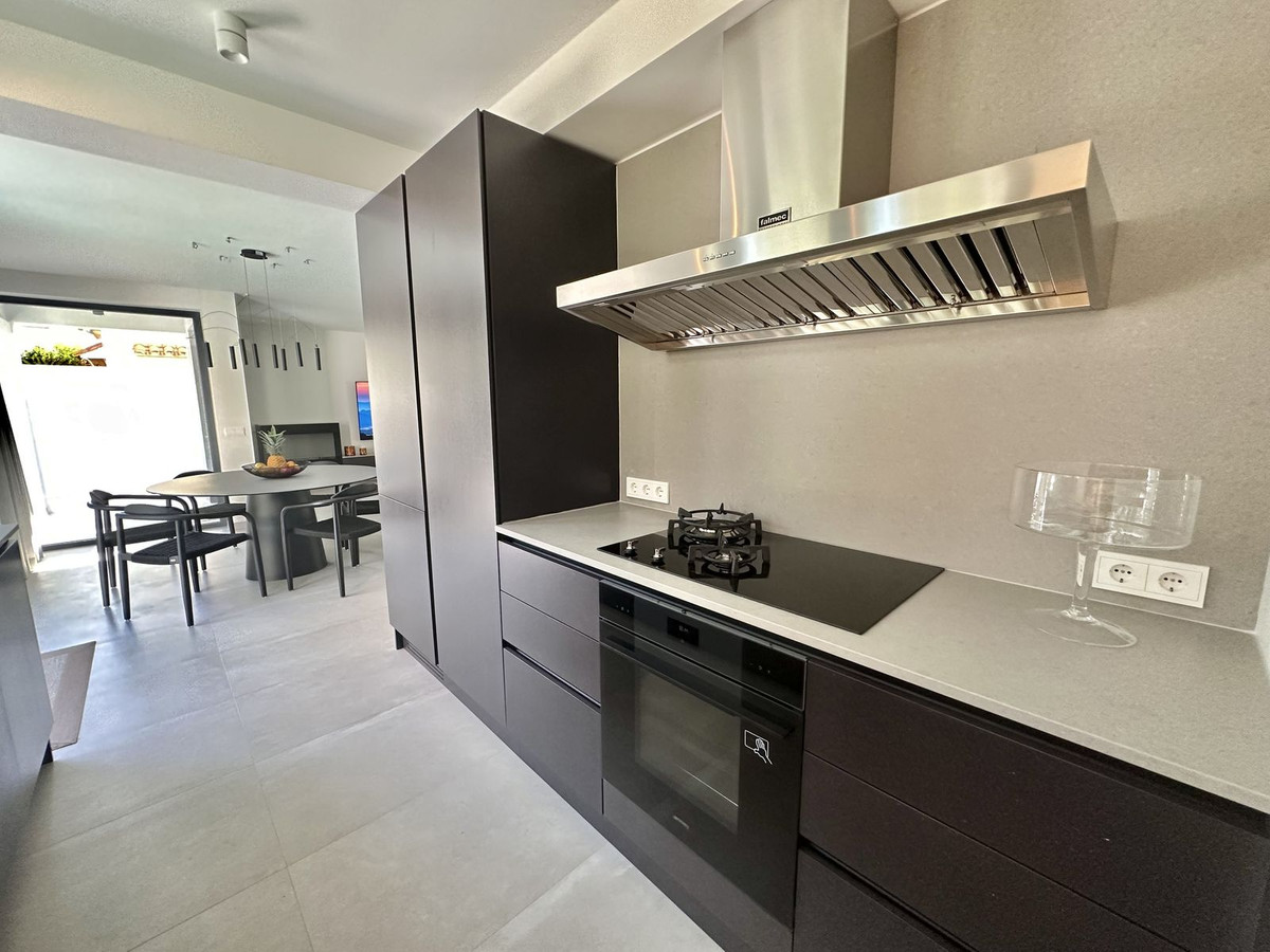 4 Bed Townhouse for sale in Puerto Banús Costa Del Sol, Málaga, Spain