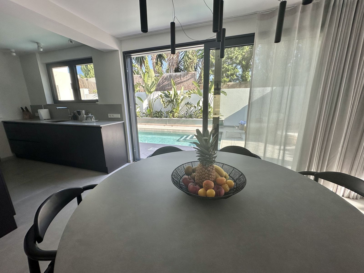 4 Bed Townhouse for sale in Puerto Banús Costa Del Sol, Málaga, Spain