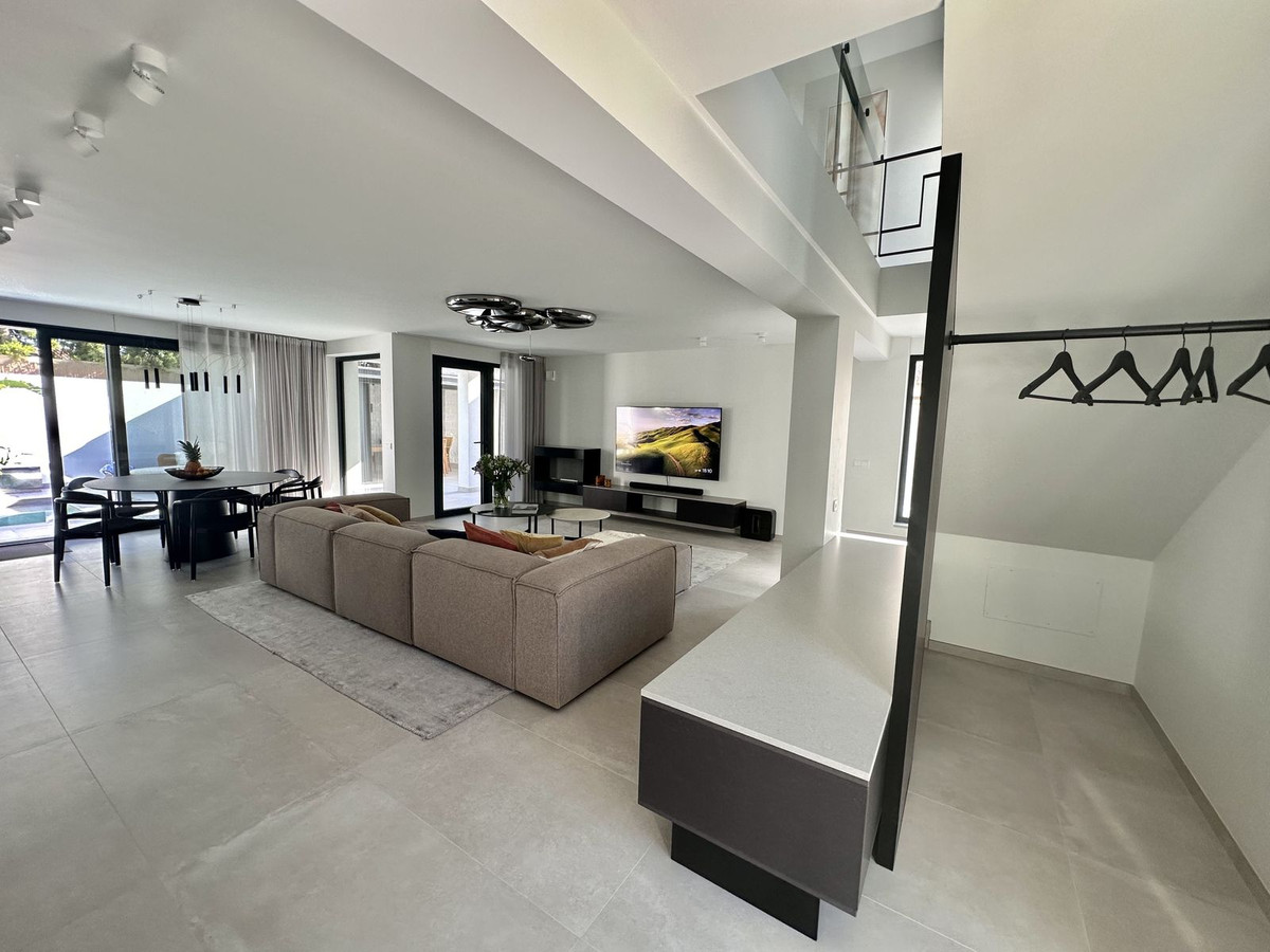 4 Bed Townhouse for sale in Puerto Banús Costa Del Sol, Málaga, Spain