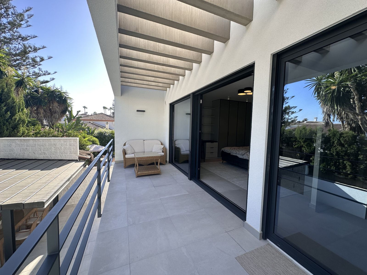 4 Bed Townhouse for sale in Puerto Banús Costa Del Sol, Málaga, Spain