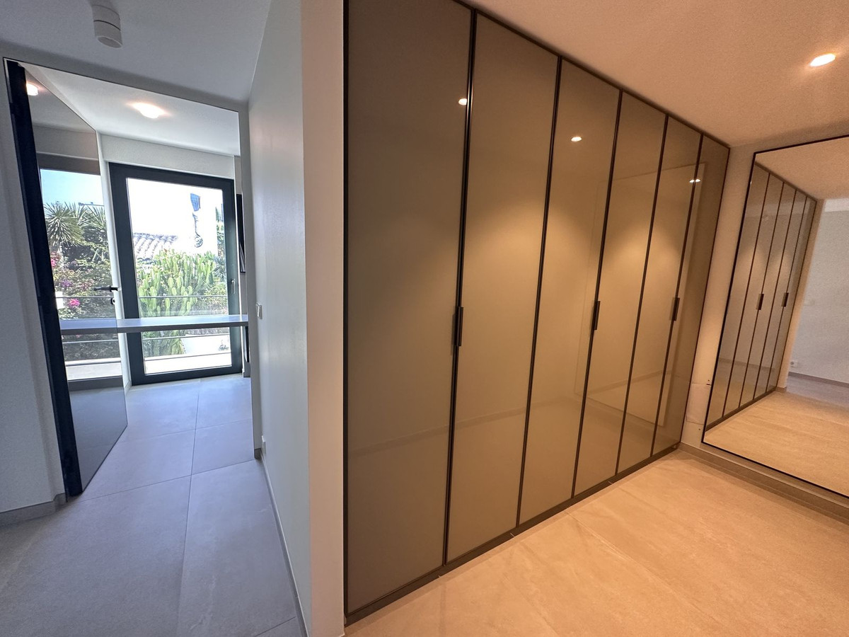 4 Bed Townhouse for sale in Puerto Banús Costa Del Sol, Málaga, Spain