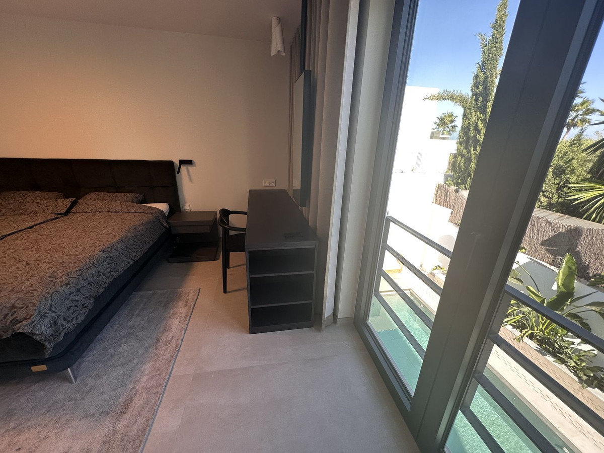 4 Bed Townhouse for sale in Puerto Banús Costa Del Sol, Málaga, Spain