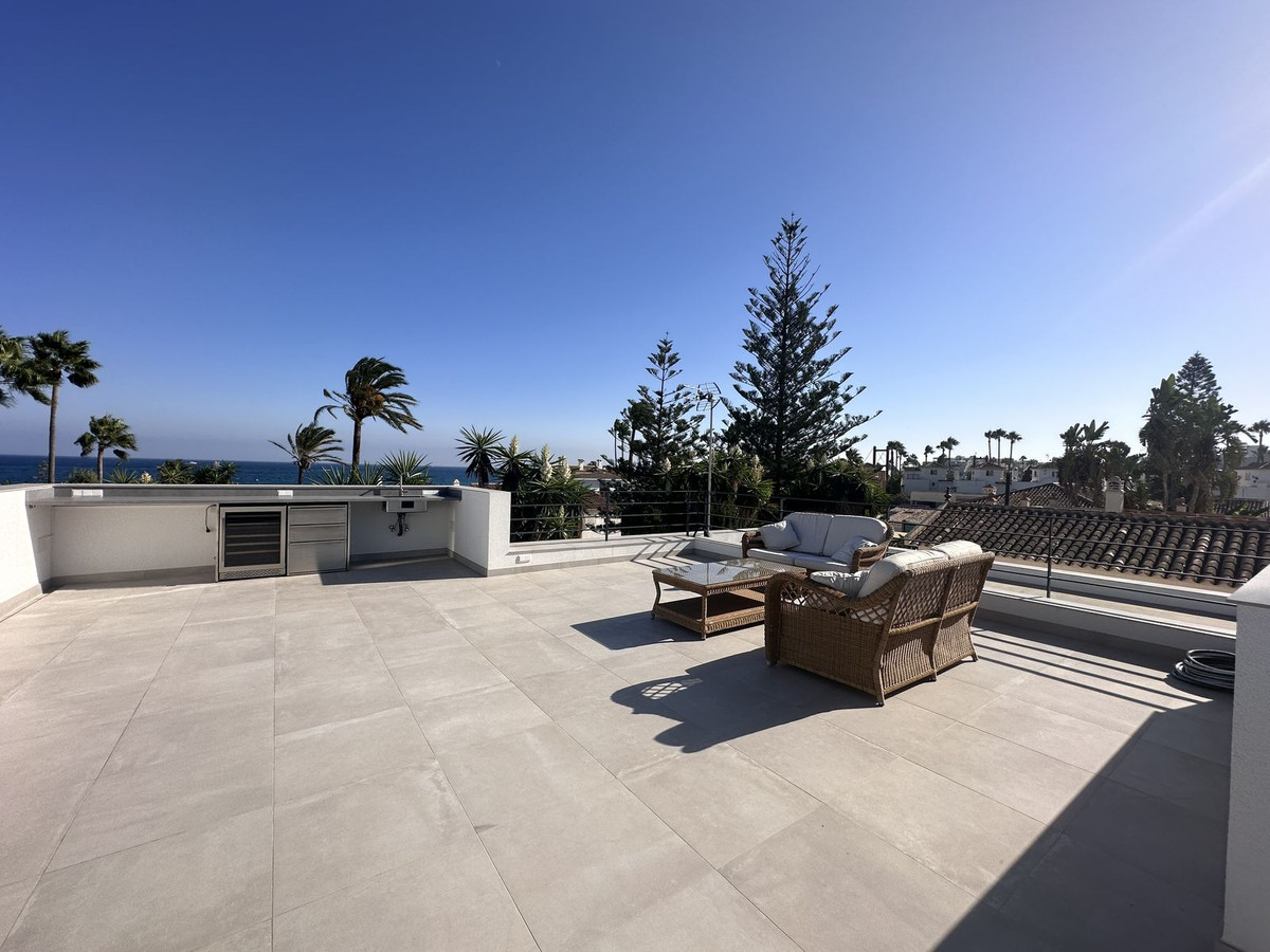 4 Bed Townhouse for sale in Puerto Banús Costa Del Sol, Málaga, Spain